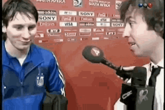 Nicolás Medel gif animado